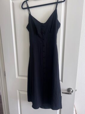 Black Button-Front Spaghetti Strap Tie Back Midi Dress